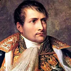 Portret Napoleona Bonaparte w bogatym stroju. Czy wiesz, że miał on niezwykłą pamięć do twarzy? Oto ciekawostki o Napoleonie Bonaparte.