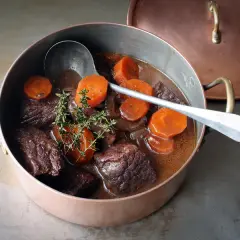 Beef bourguignon - idealny przepis na klasyczną potrawę francuską