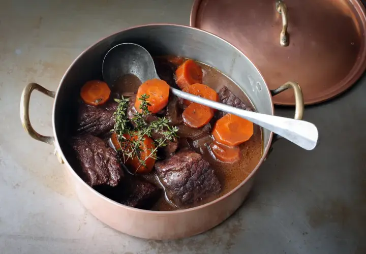 Beef bourguignon - idealny przepis na klasyczną potrawę francuską