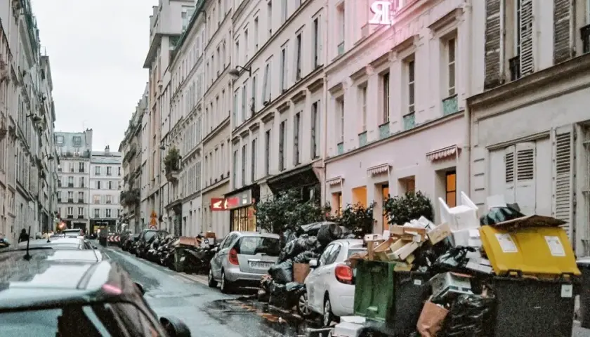 Która dzielnica Paryża jest niebezpieczna? Unikaj tych miejsc!