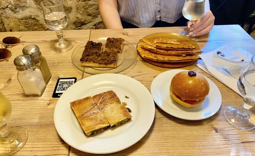 Gdzie zjeść w Nicei? Najlepsze restauracje i lokalne smaki